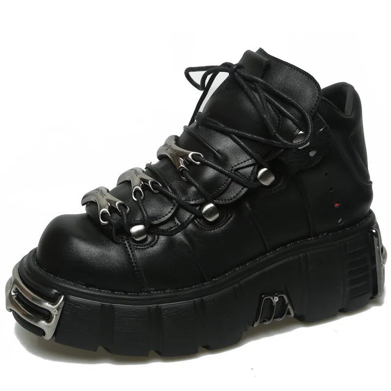 GOTISCHE SCHUHE AUF PLATTFORM MIT METALLVERSTÄRKUNG 6 CM