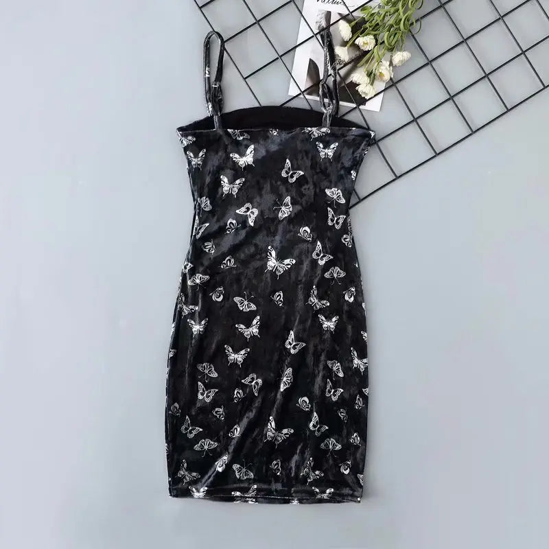 ROBE GOTHIQUE COURTE NOIRE AVEC PAPILLONS