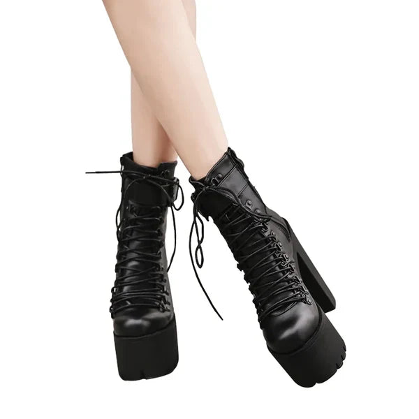Hohe Gothic-Keilschuhe