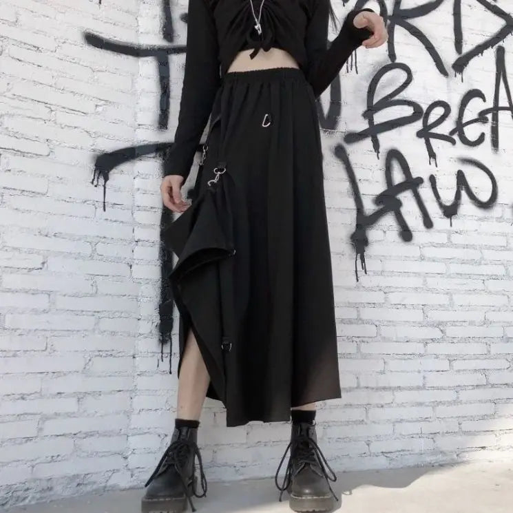 LANGER ROCK IM GOTHIC-STIL
