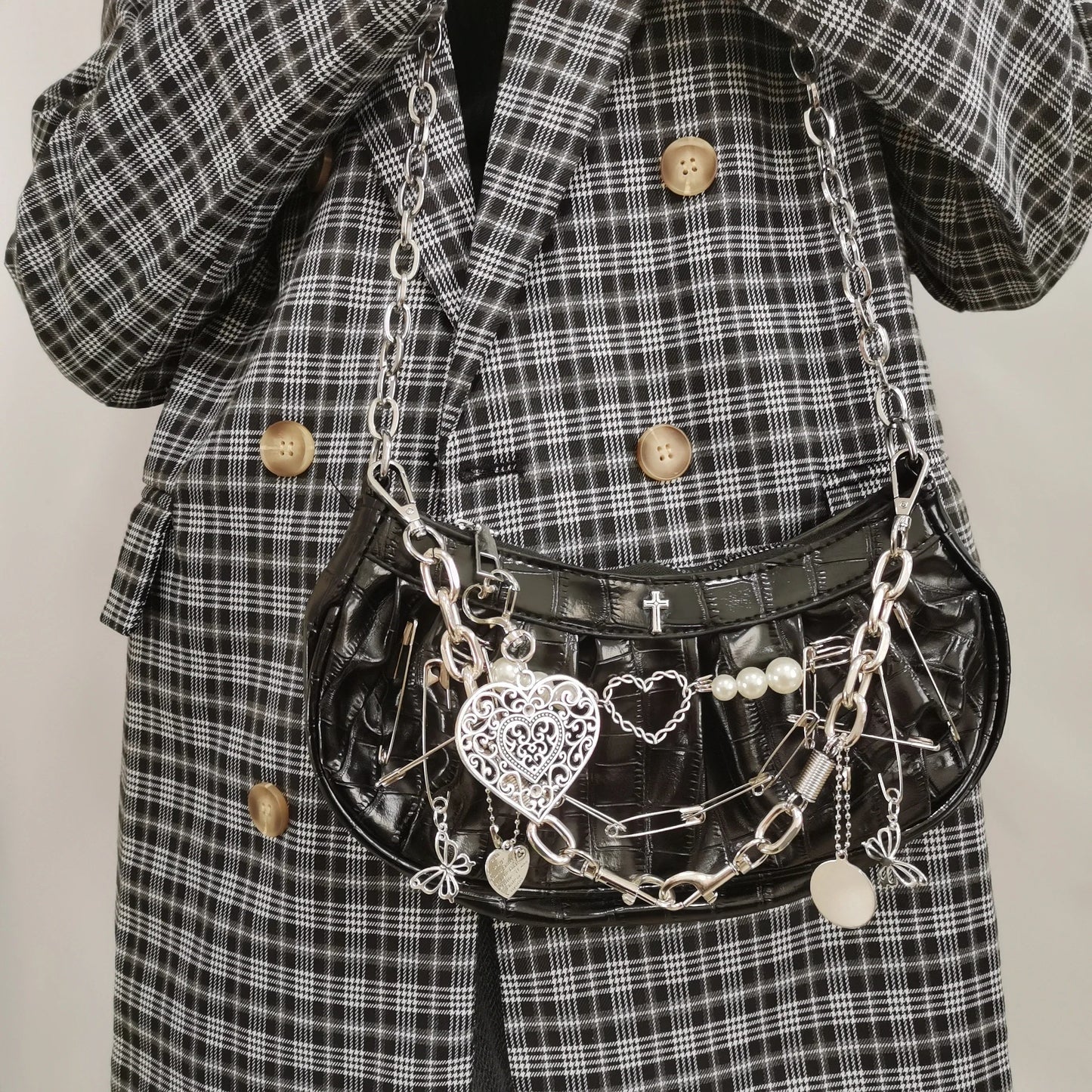 Plissierte Gothic-Handtasche – Schwarz