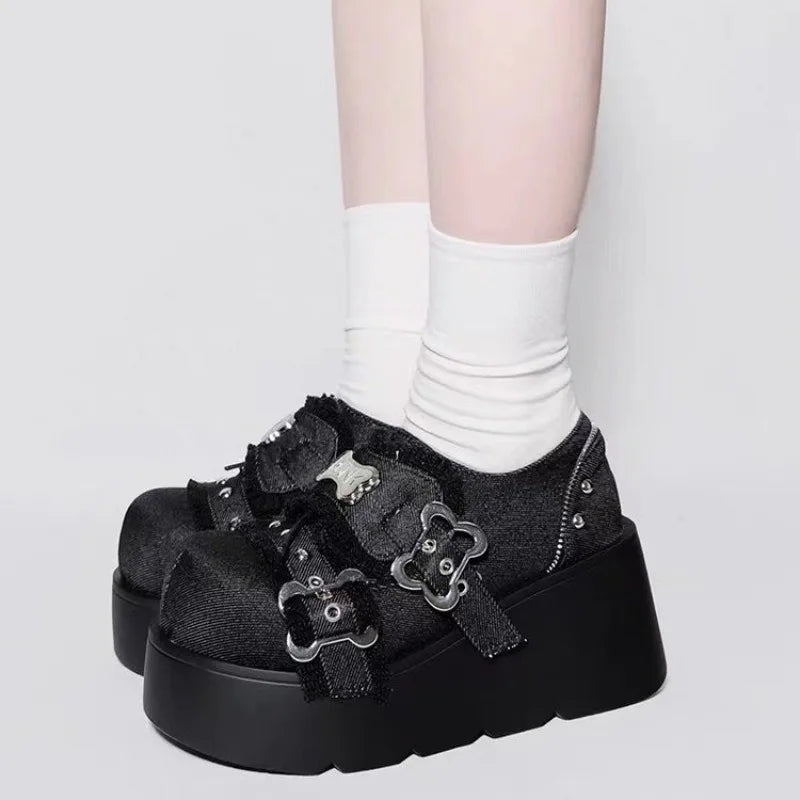 Frühlings-Punk-Plateauschuhe – schwarzer Glanz
