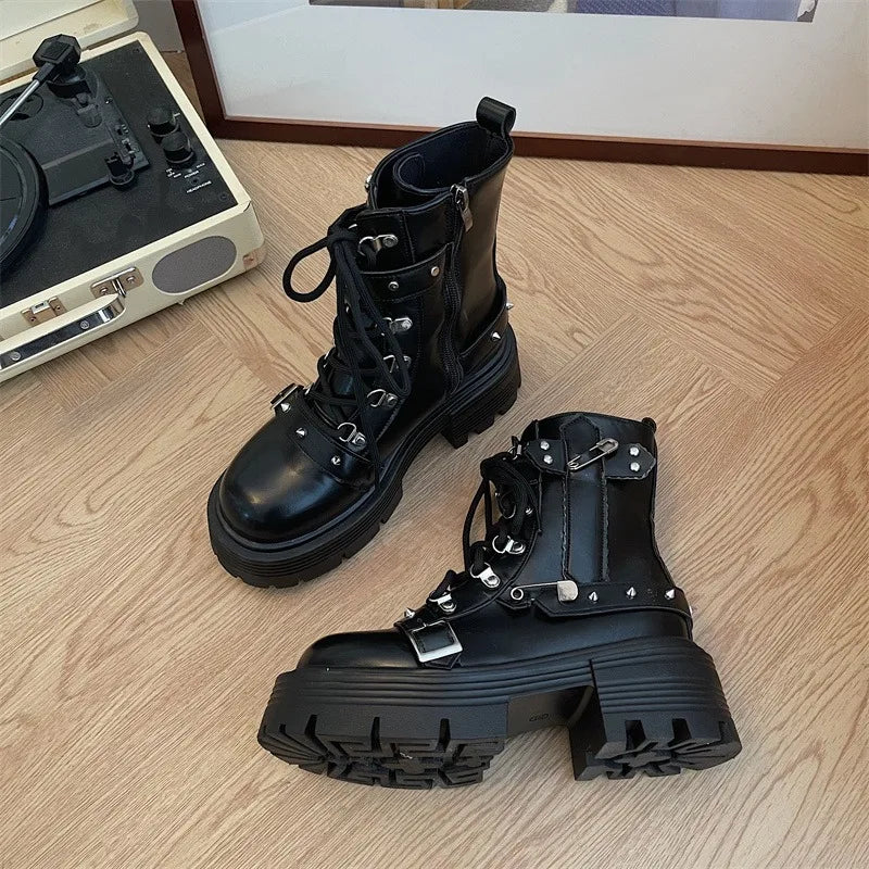 Chaussures gothiques à boucles