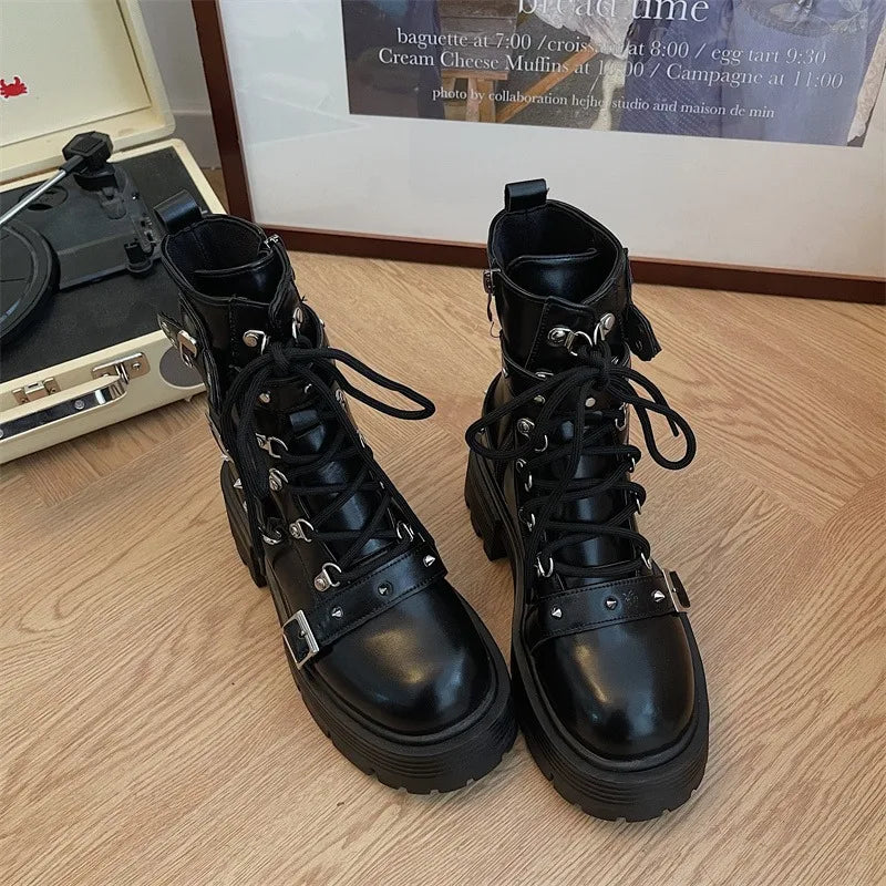 Chaussures gothiques à boucles