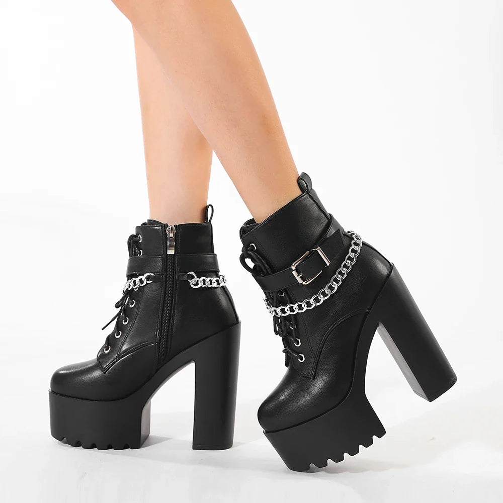 Hohe Schuhe mit Kette - schwarz