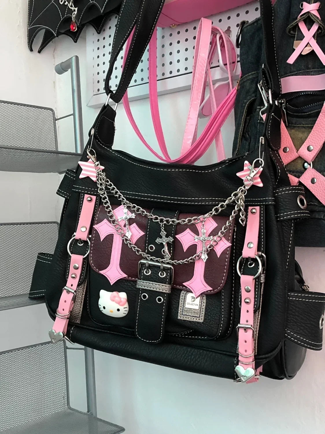 Gothic Hello Kitty Tasche
