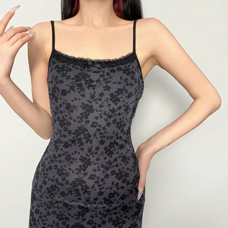 Robe gothique noire d'été