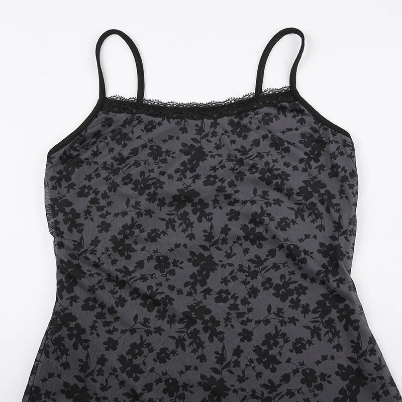 Robe gothique noire d'été
