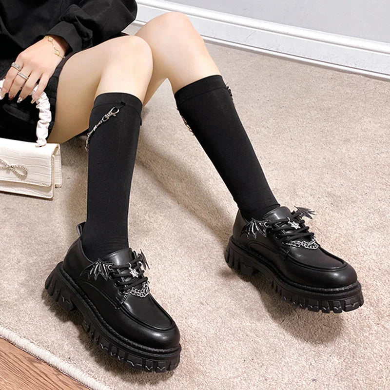 Gothic-Schuhe auf dicker Plateausohle