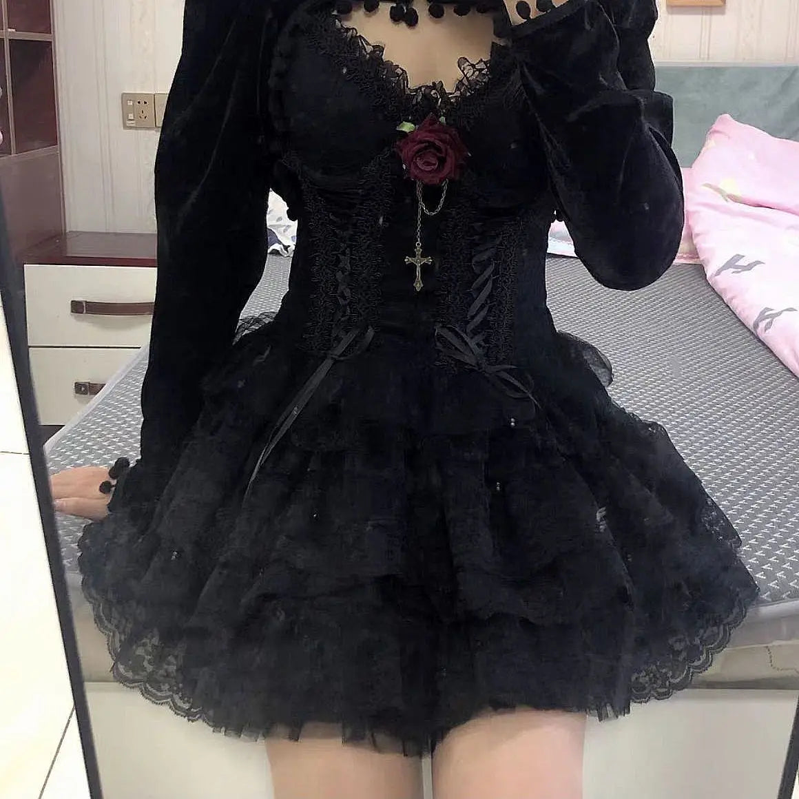 Gothic-Rock aus schwarzem Mesh