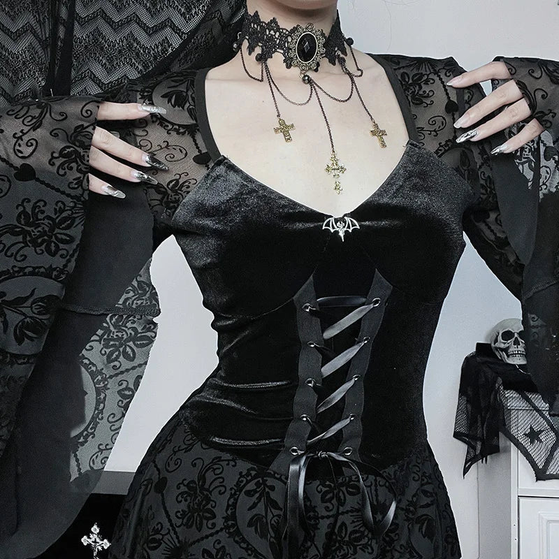 ROBE GOTHIQUE EN DENTELLE VICTORIENNE