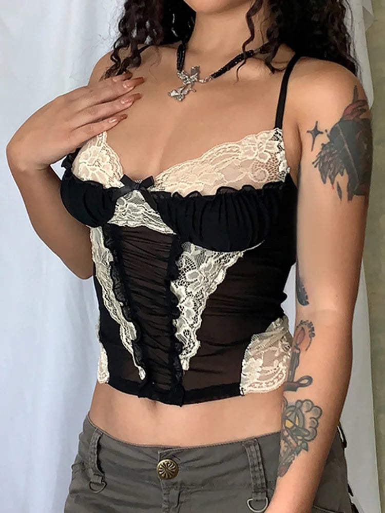 Top gothique noir de la collection rockmore