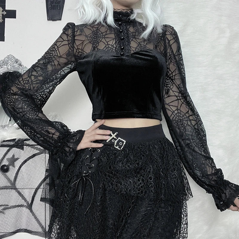 GOTHIC CROP TOP MIT LANGEN ÄRMELN