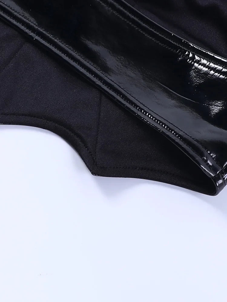 Gothic-Kurztop in Form einer Fledermaus